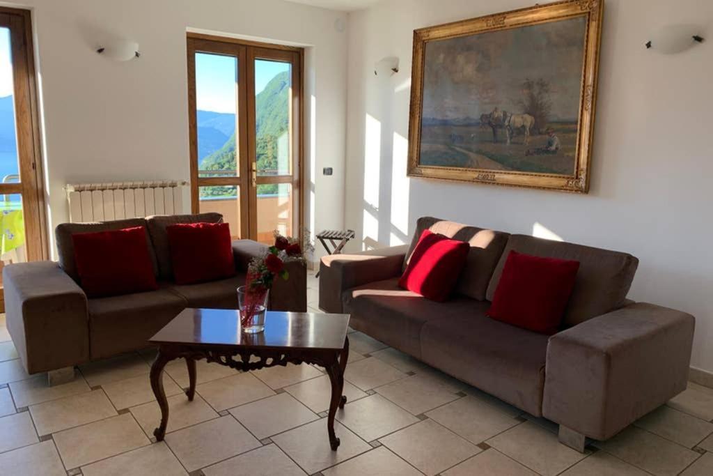 Cozy House On Iseo Lake Fonteno ภายนอก รูปภาพ